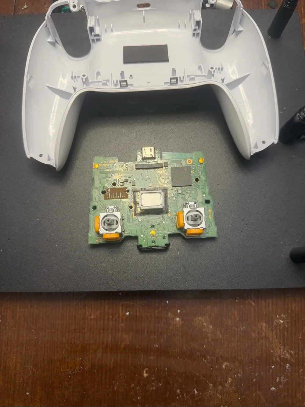 Custom white Wireless controller whit upgrade hall efect joysticks
